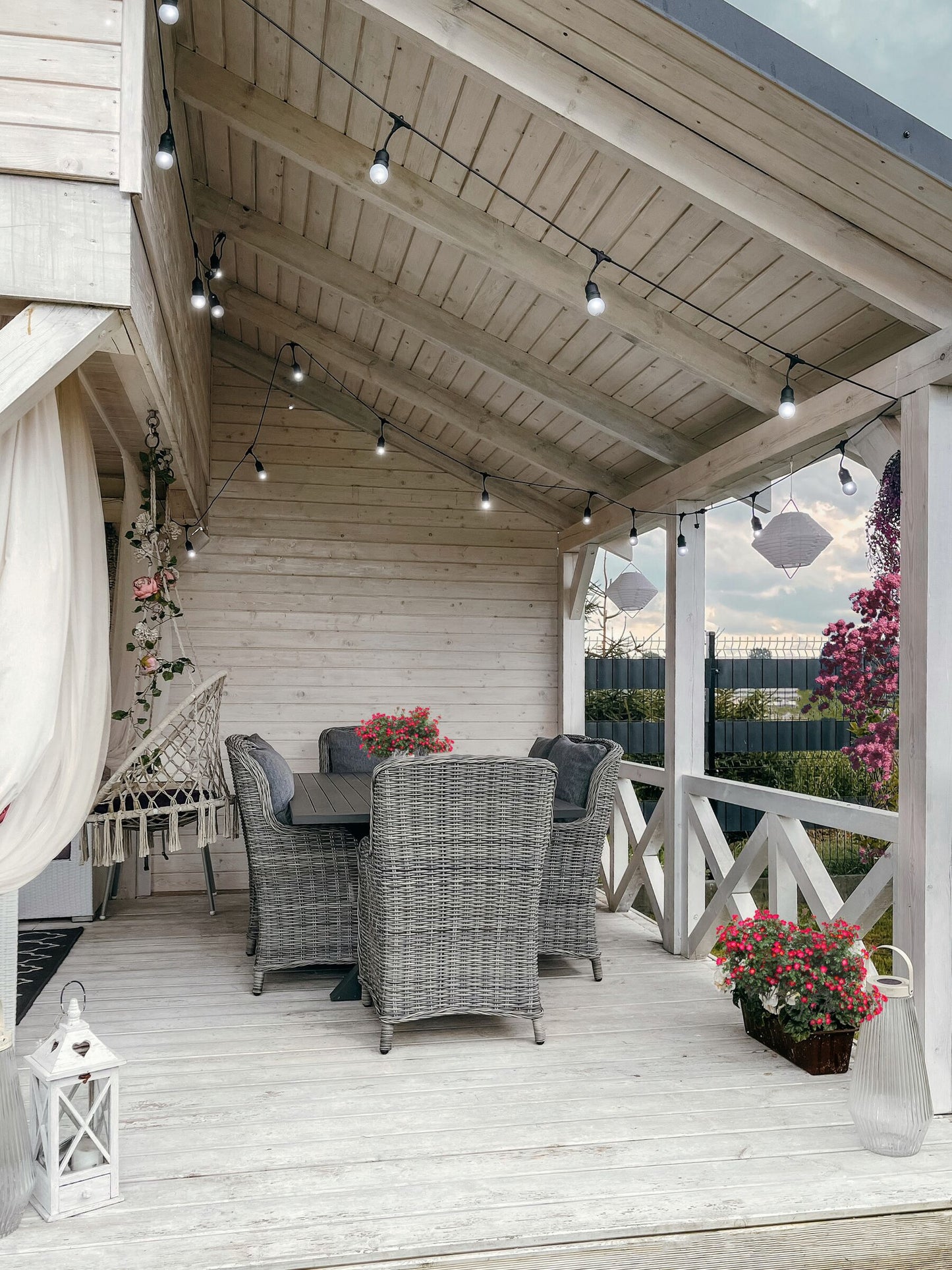 Charlotte | Stylish Garden Set with Cushion